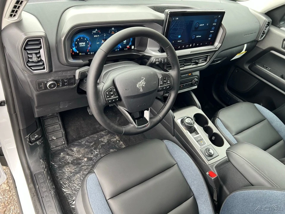 2026 Ford Bronco 6th Gen - Image 14 of 24