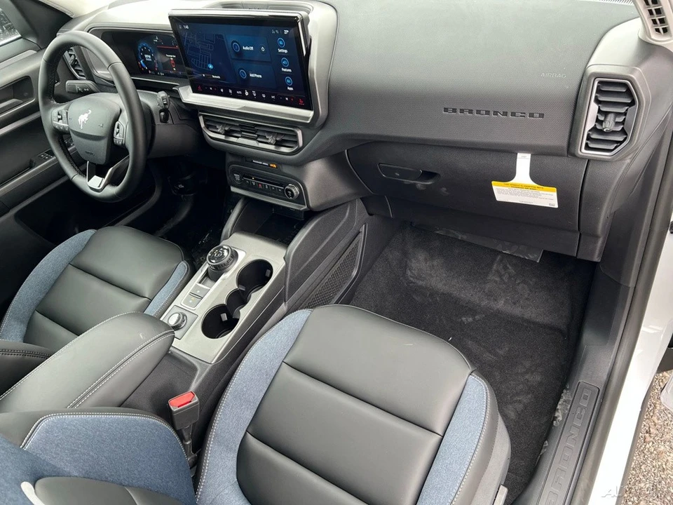 2026 Ford Bronco 6th Gen - Image 19 of 24