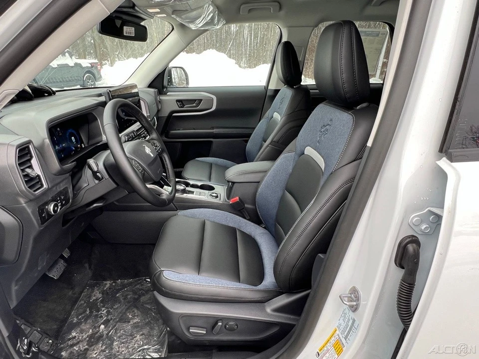 2026 Ford Bronco 6th Gen - Image 15 of 24