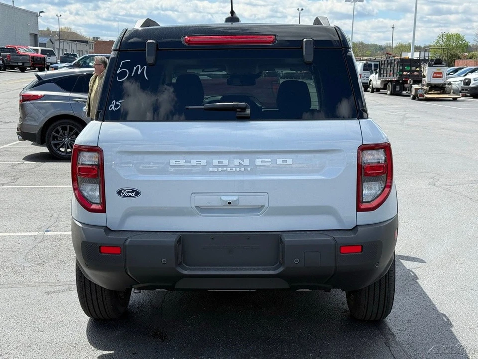 2026 Ford Bronco 6th Gen - Image 5 of 24