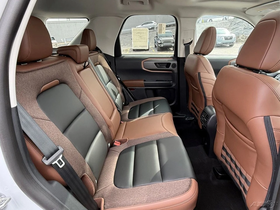 2026 Ford Bronco 6th Gen - Image 19 of 24