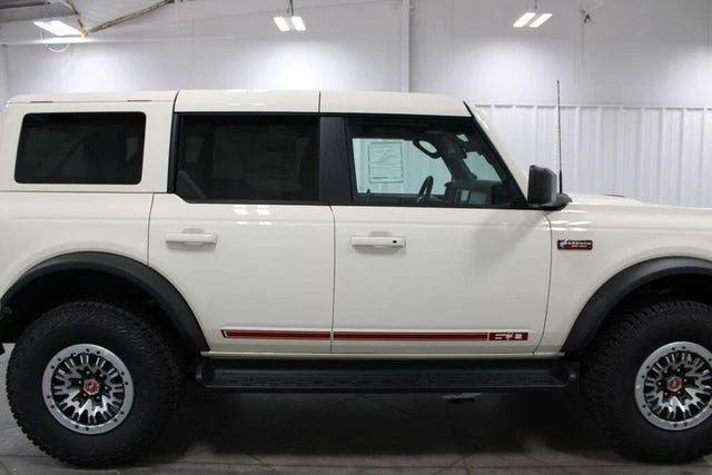 2026 Ford Bronco 6th Gen - Image 9 of 19