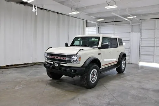 2026 Ford Bronco Outer Banks 4-Door 4WD
