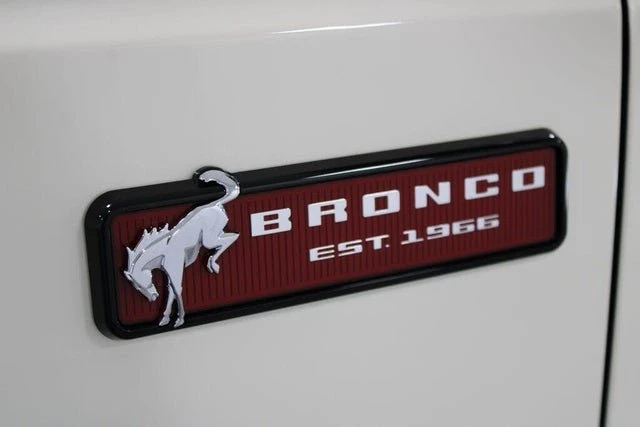 2026 Ford Bronco 6th Gen - Image 14 of 19