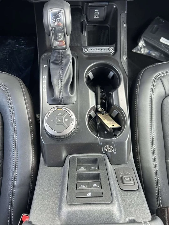 2026 Ford Bronco 6th Gen - Image 18 of 20