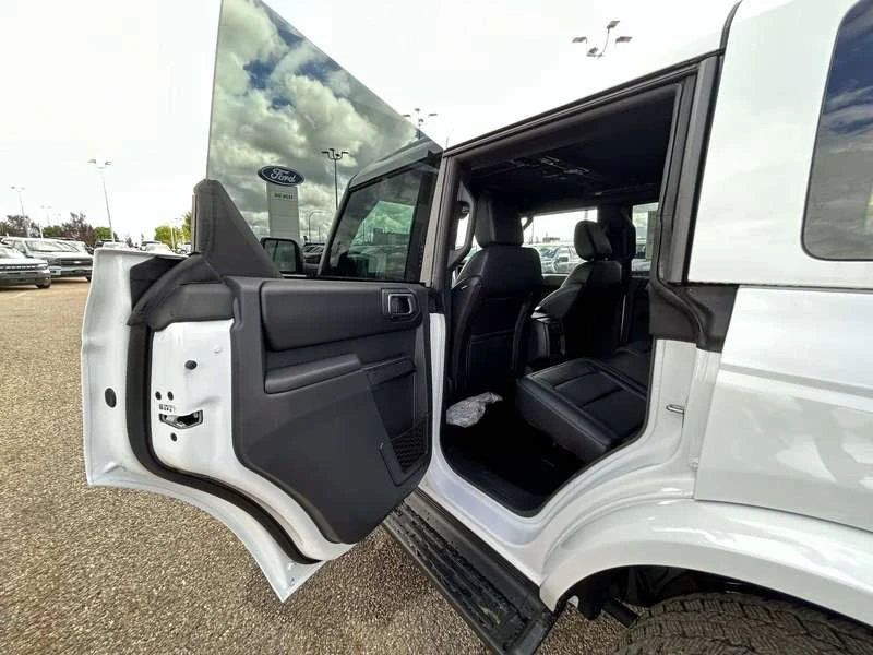 2026 Ford Bronco 6th Gen - Image 19 of 20