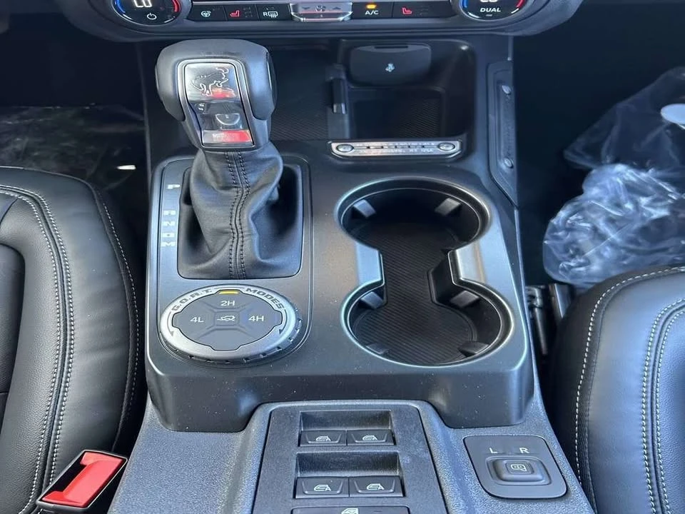 2026 Ford Bronco 6th Gen - Image 16 of 20