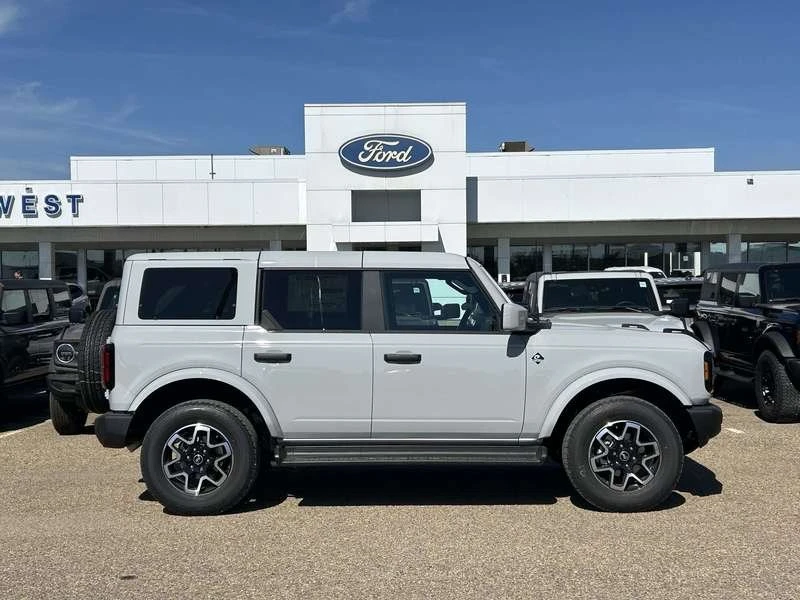2026 Ford Bronco 6th Gen - Image 2 of 20