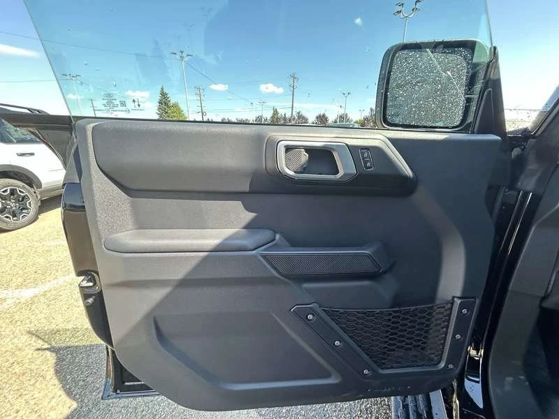 2026 Ford Bronco 6th Gen - Image 11 of 20