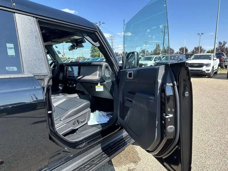 2026 Ford Bronco 6th Gen - Image 17 of 20