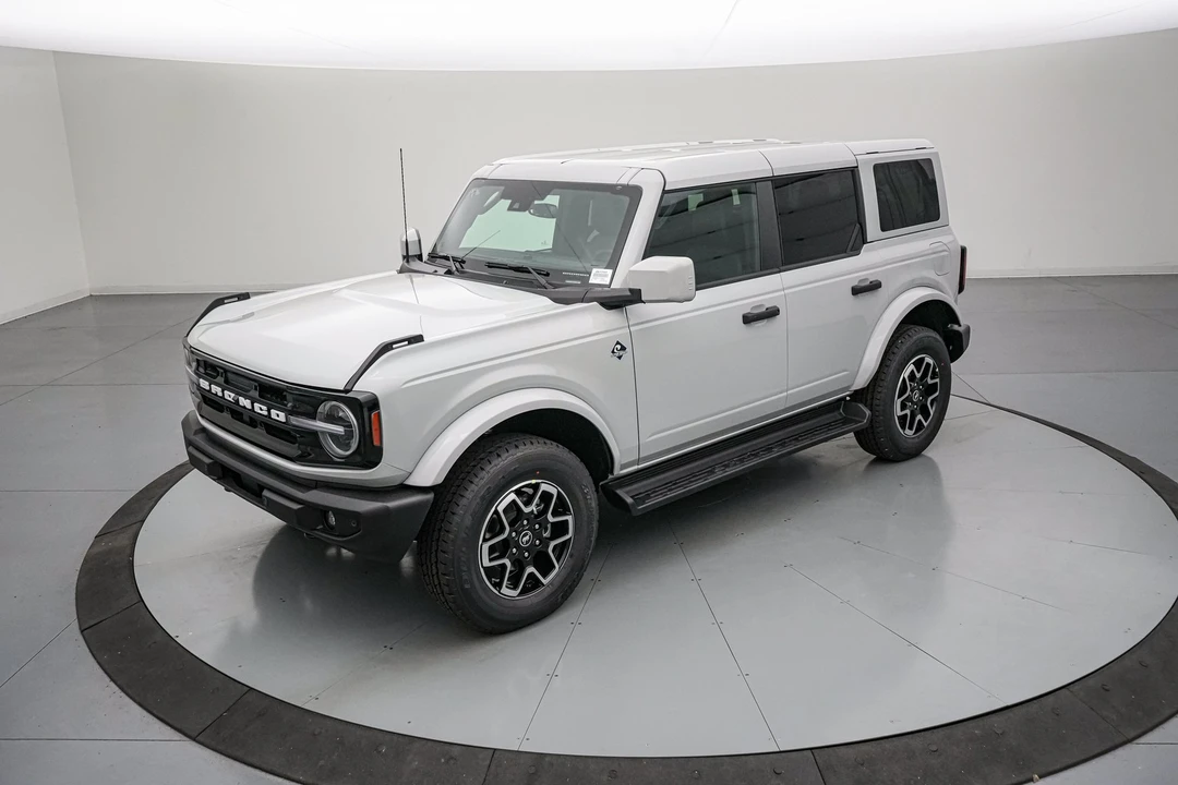 2026 Ford Bronco 6th Gen - Image 9 of 31