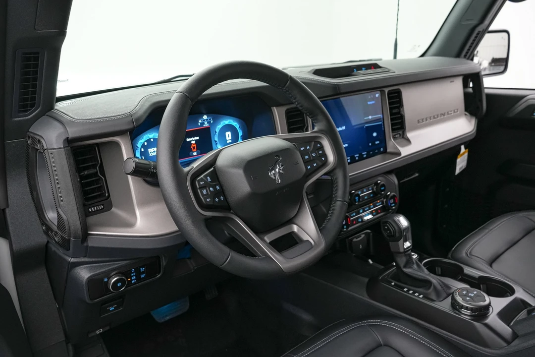 2026 Ford Bronco 6th Gen - Image 14 of 31