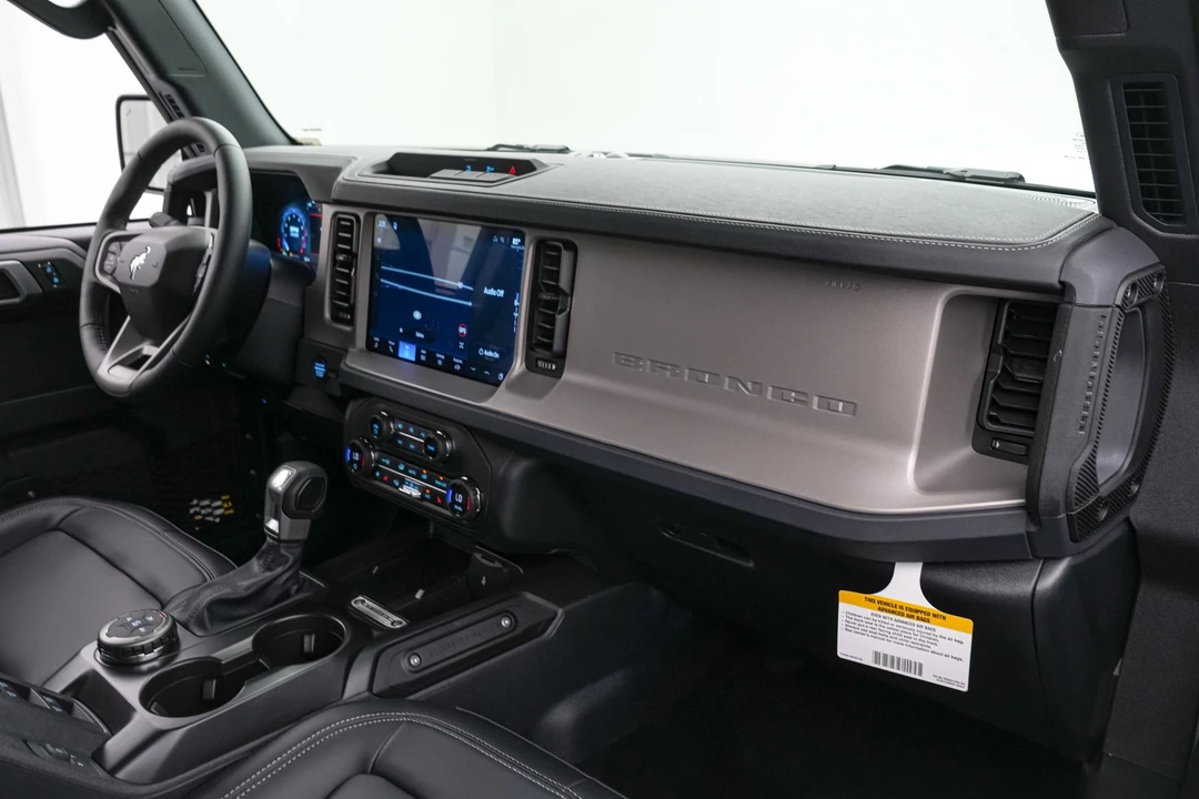 2026 Ford Bronco 6th Gen - Image 27 of 31
