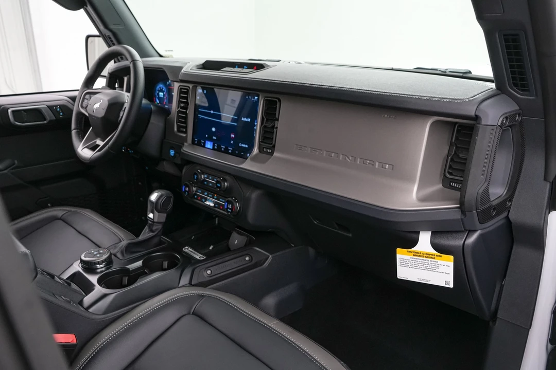 2026 Ford Bronco 6th Gen - Image 27 of 31