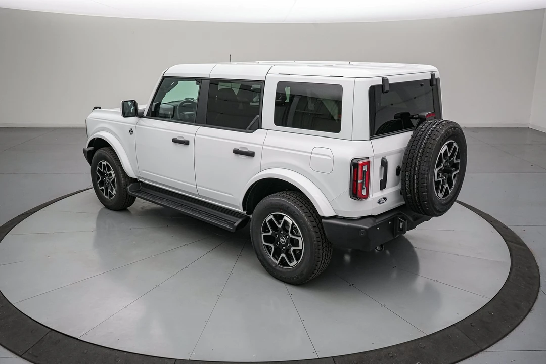 2026 Ford Bronco 6th Gen - Image 7 of 31