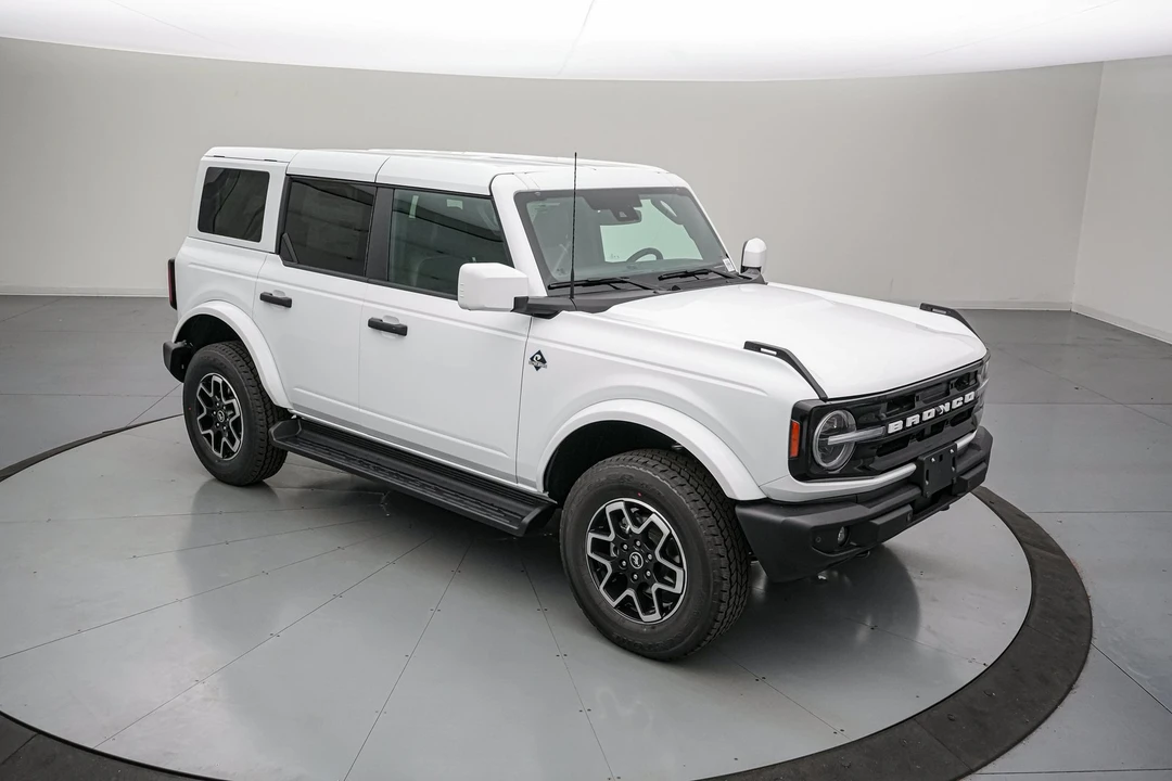 2026 Ford Bronco 6th Gen - Image 2 of 31