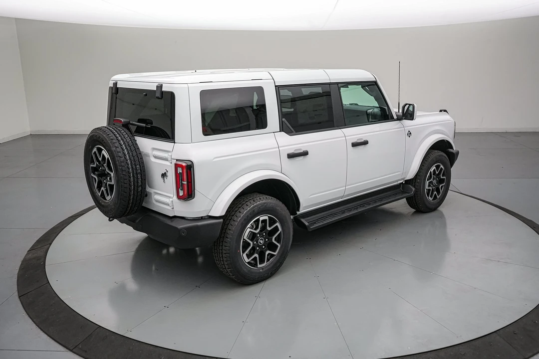 2026 Ford Bronco 6th Gen - Image 5 of 31
