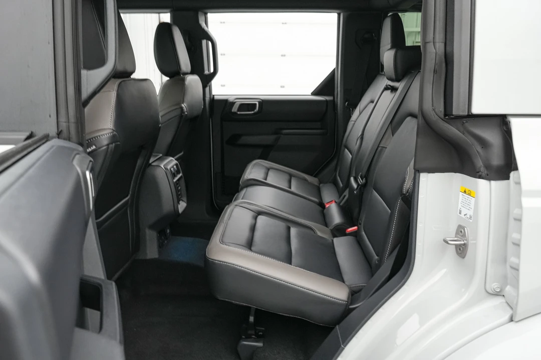 2026 Ford Bronco 6th Gen - Image 19 of 24