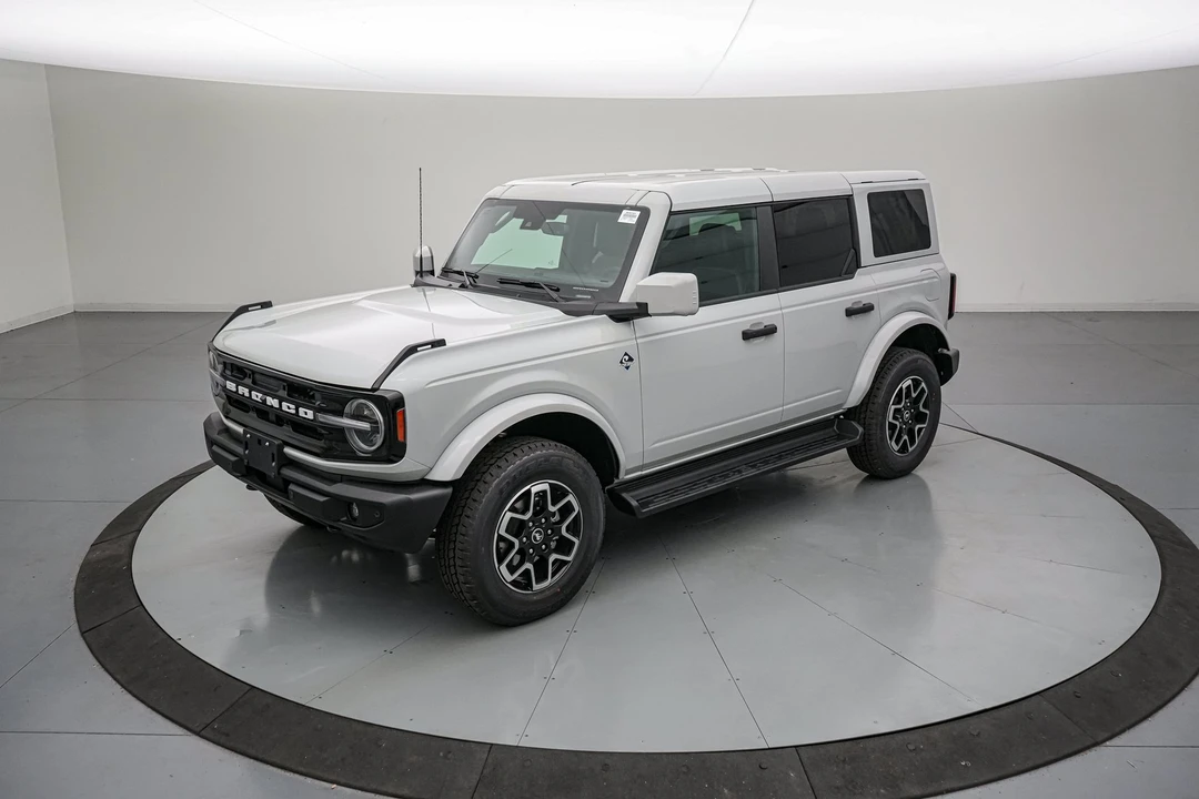 2026 Ford Bronco 6th Gen - Image 9 of 24