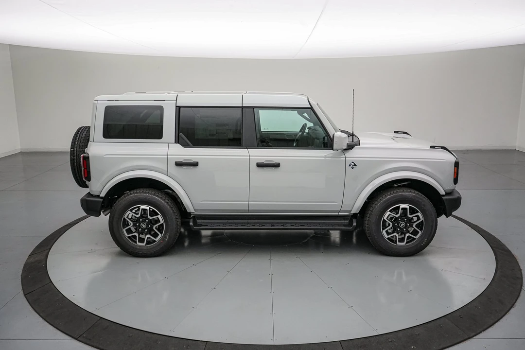 2026 Ford Bronco 6th Gen - Image 4 of 24
