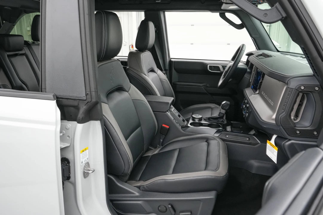 2026 Ford Bronco 6th Gen - Image 21 of 24