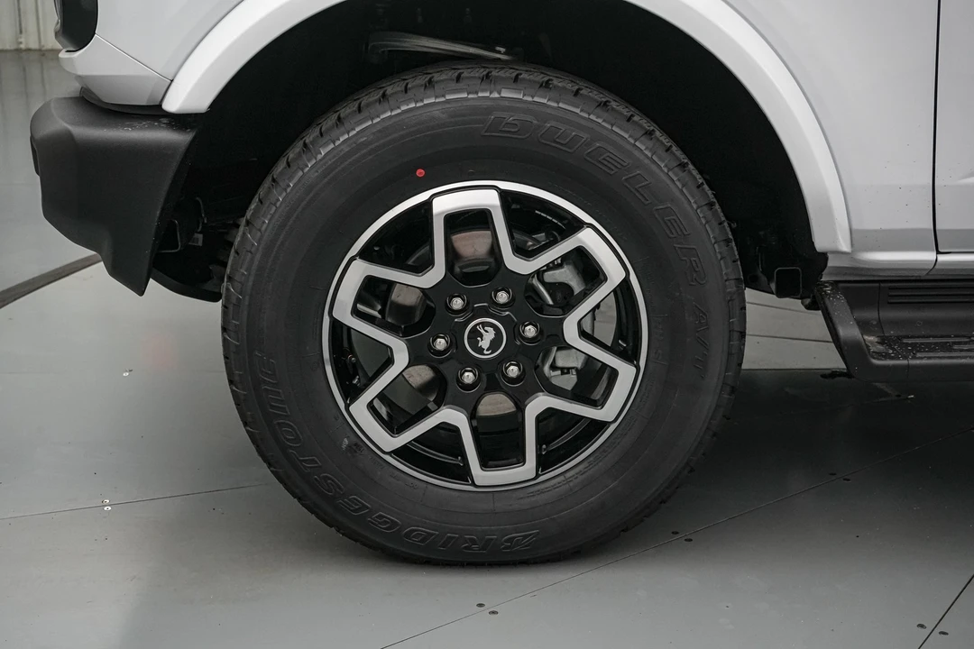 2026 Ford Bronco 6th Gen - Image 12 of 26