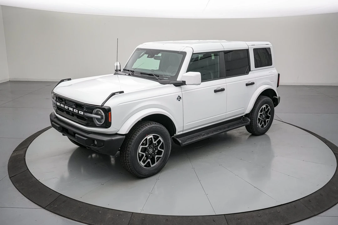 2026 Ford Bronco 6th Gen - Image 9 of 26
