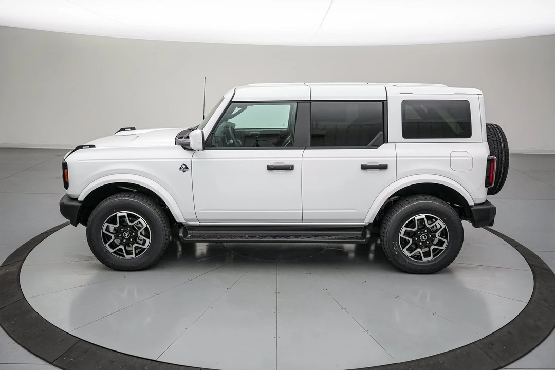 2026 Ford Bronco 6th Gen - Image 8 of 26