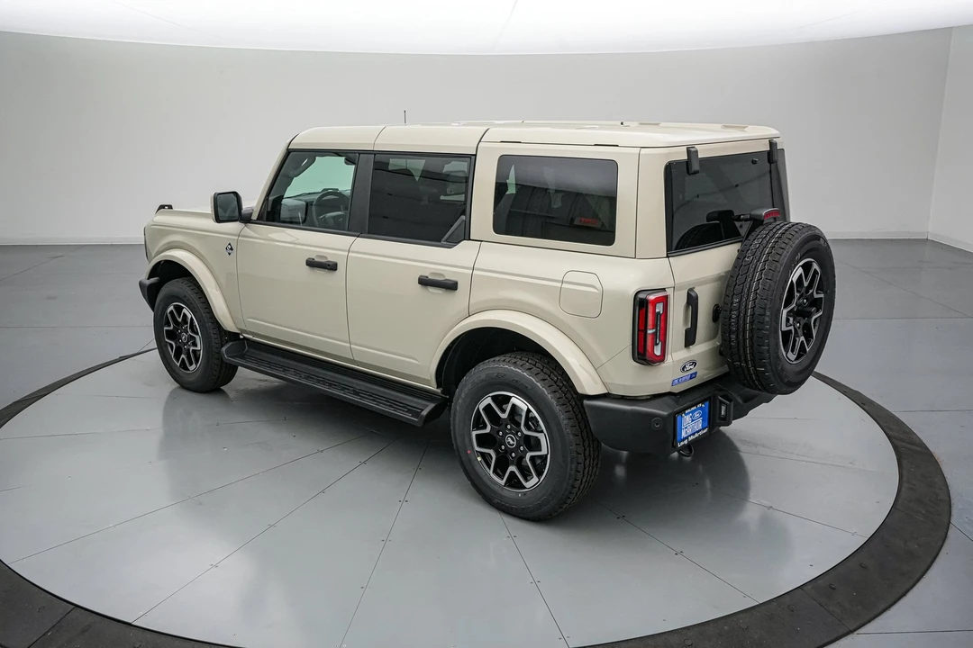 2026 Ford Bronco 6th Gen - Image 7 of 29