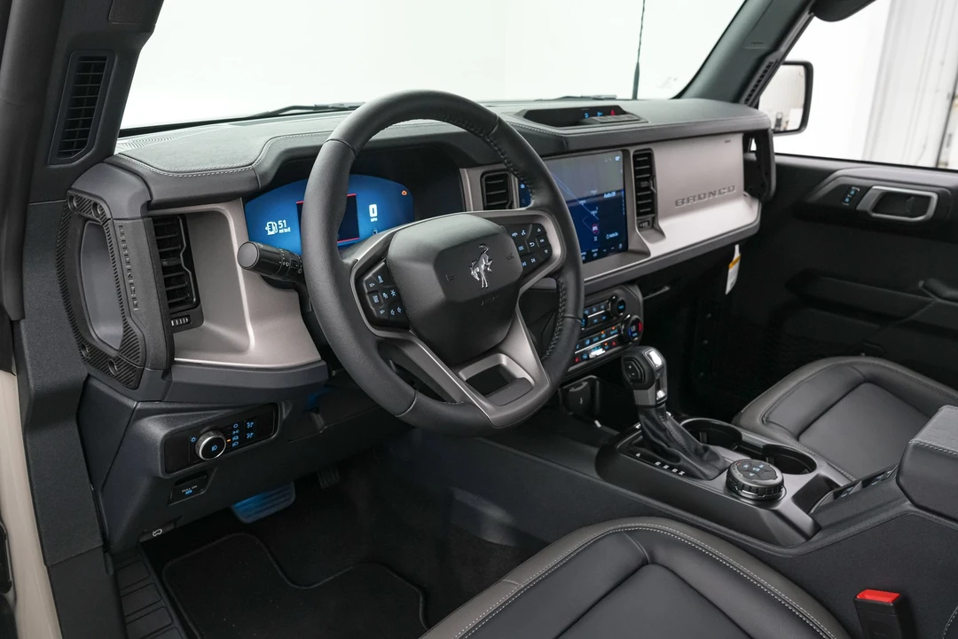 2026 Ford Bronco 6th Gen - Image 14 of 29