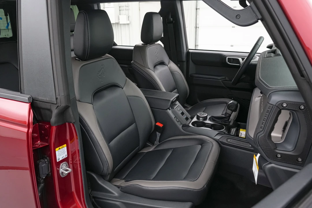 2026 Ford Bronco 6th Gen - Image 25 of 28