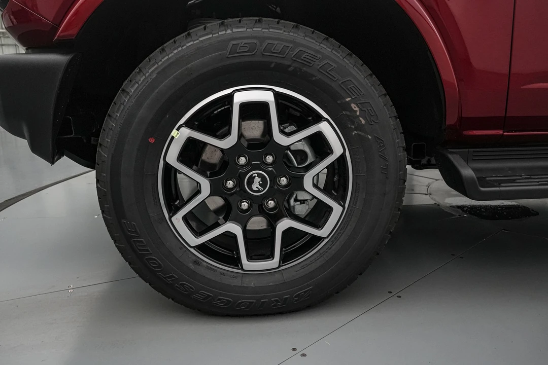 2026 Ford Bronco 6th Gen - Image 11 of 28