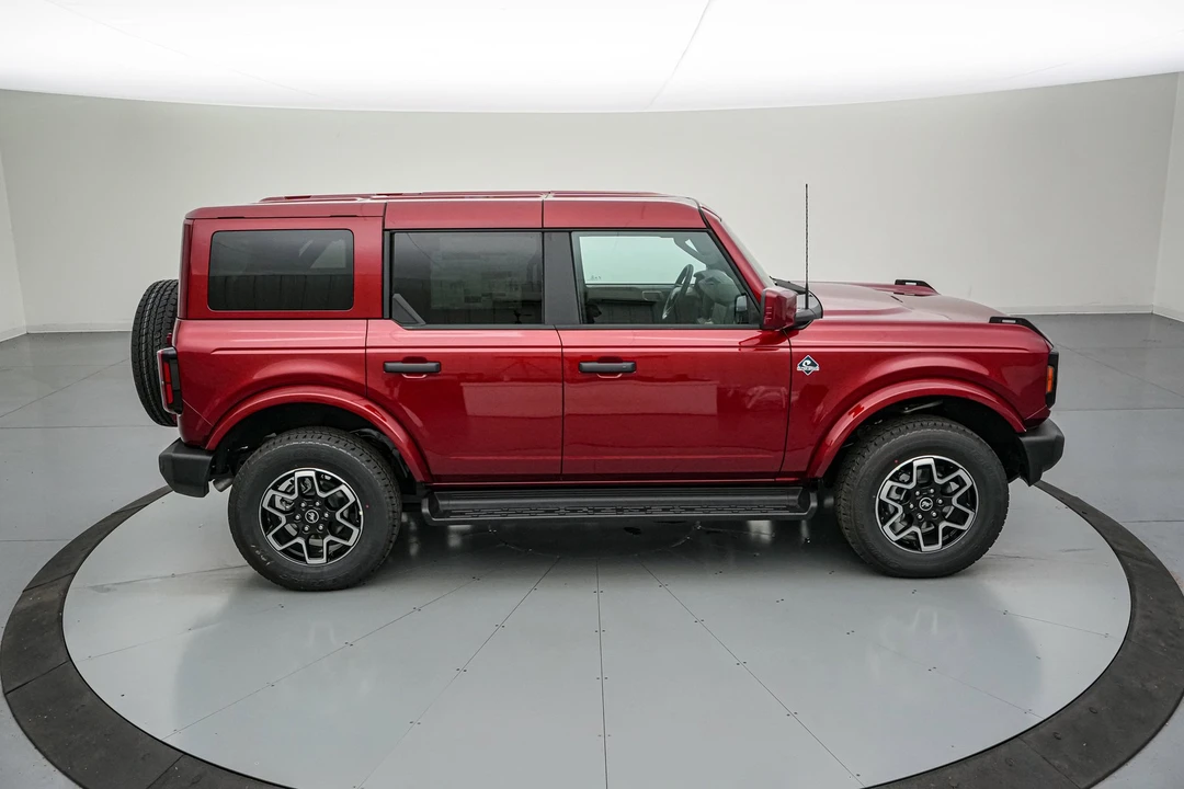 2026 Ford Bronco 6th Gen - Image 4 of 28