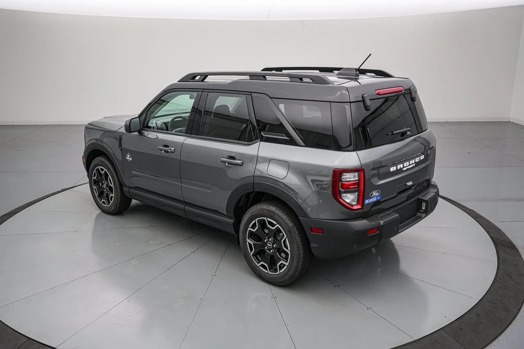 2026 Ford Bronco 6th Gen - Image 7 of 28