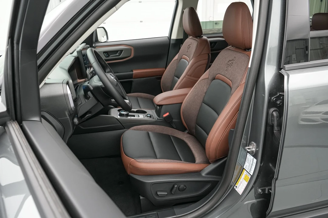 2026 Ford Bronco 6th Gen - Image 13 of 28