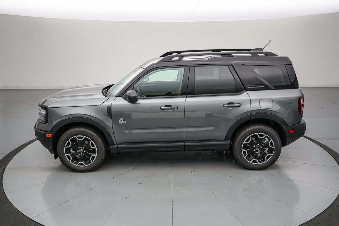 2026 Ford Bronco 6th Gen - Image 8 of 28