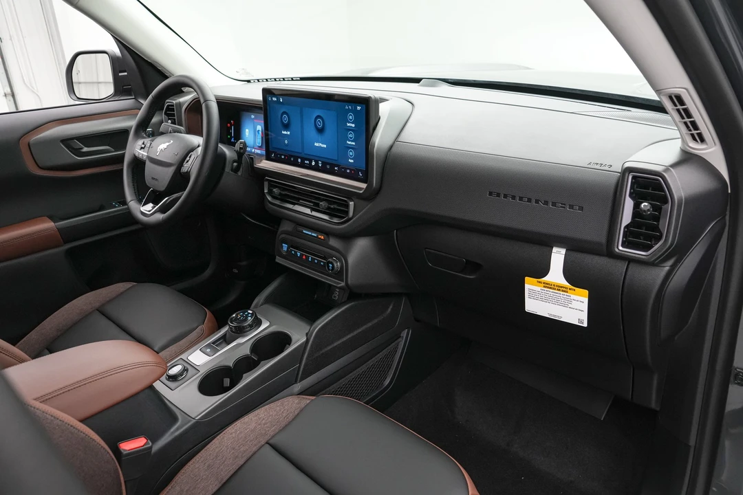 2026 Ford Bronco 6th Gen - Image 26 of 28