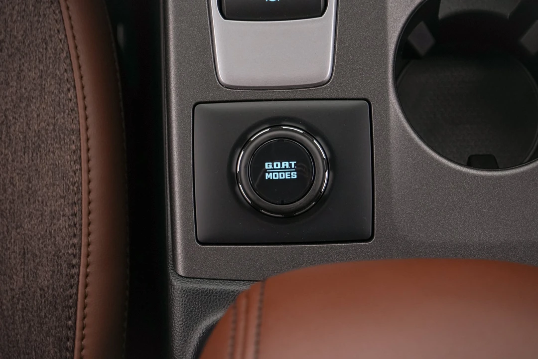 2026 Ford Bronco 6th Gen - Image 18 of 28