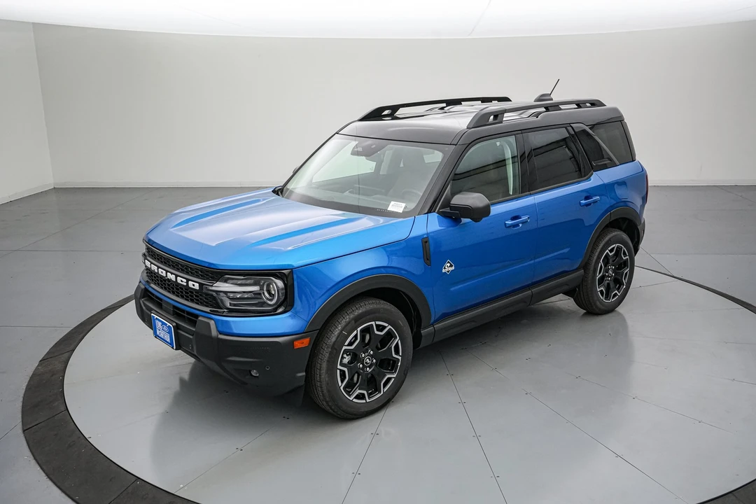 2026 Ford Bronco 6th Gen - Image 9 of 31
