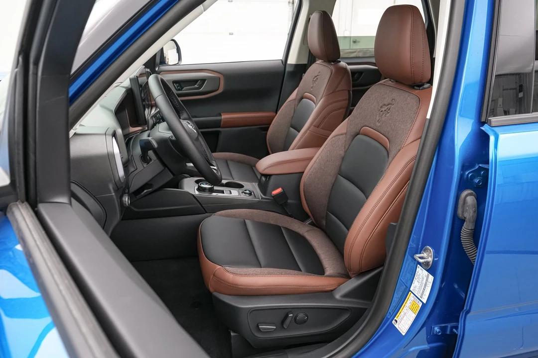 2026 Ford Bronco 6th Gen - Image 13 of 31