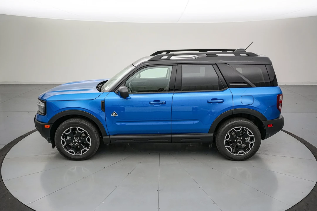 2026 Ford Bronco 6th Gen - Image 8 of 31