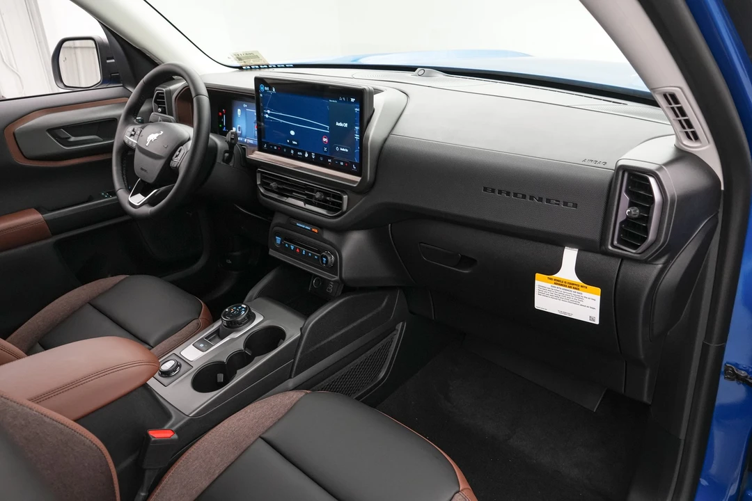 2026 Ford Bronco 6th Gen - Image 27 of 31