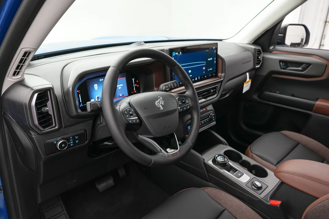 2026 Ford Bronco 6th Gen - Image 14 of 31