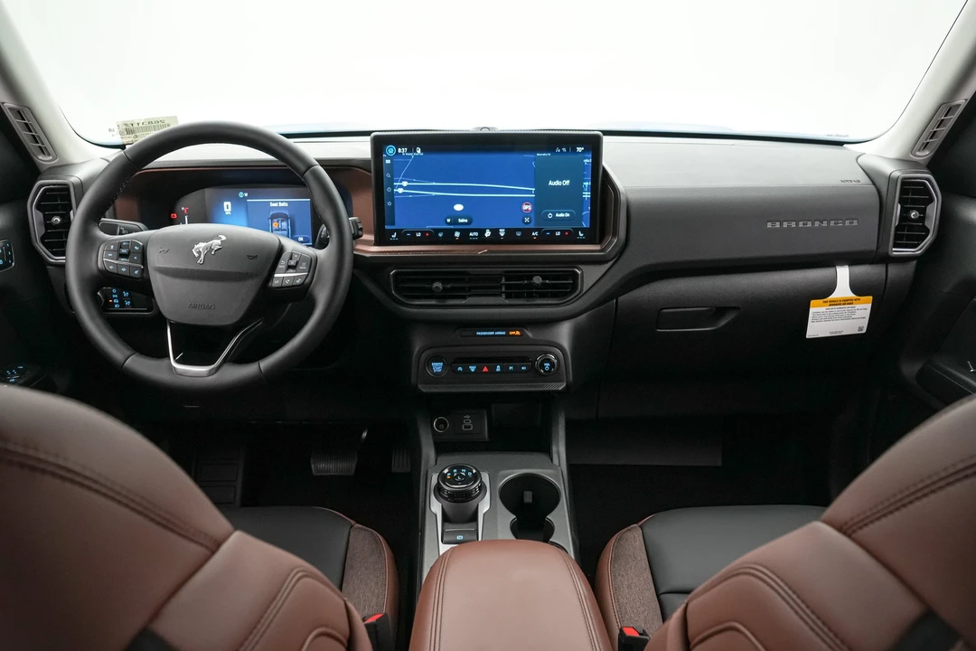 2026 Ford Bronco 6th Gen - Image 16 of 31
