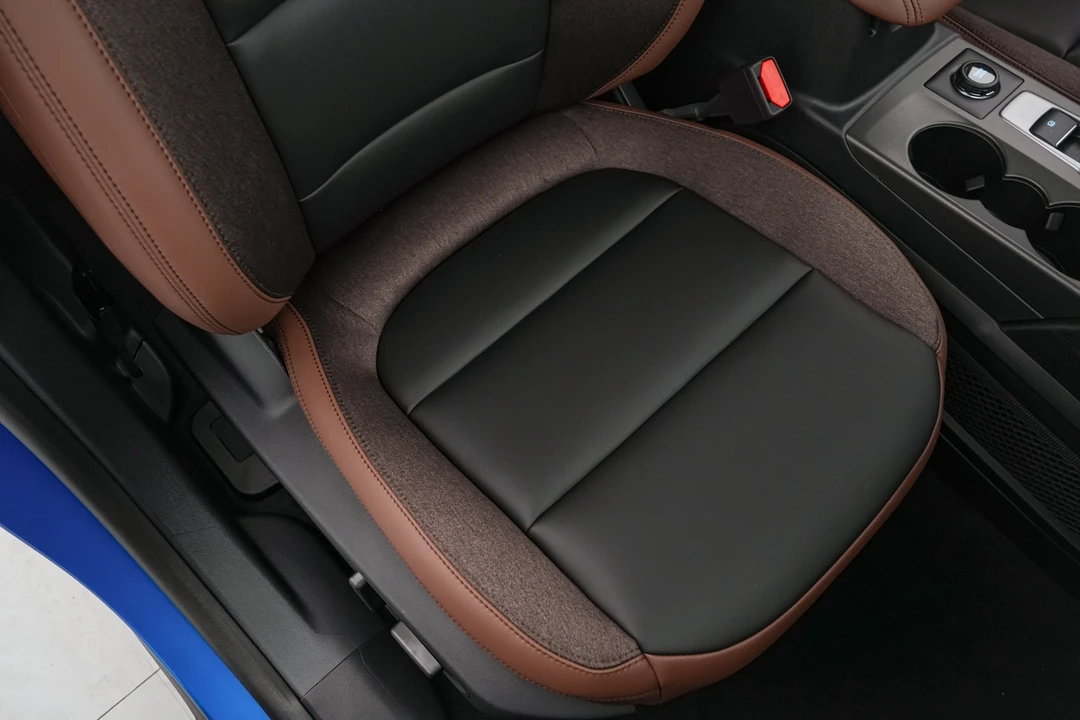 2026 Ford Bronco 6th Gen - Image 28 of 31