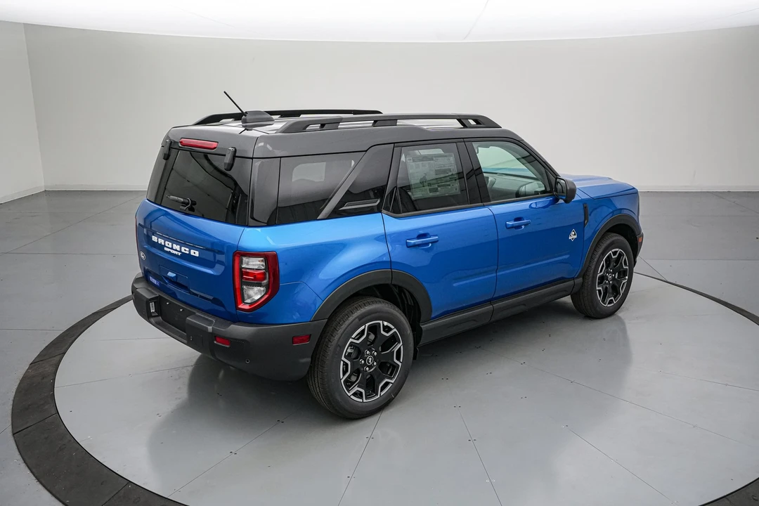 2026 Ford Bronco 6th Gen - Image 5 of 31