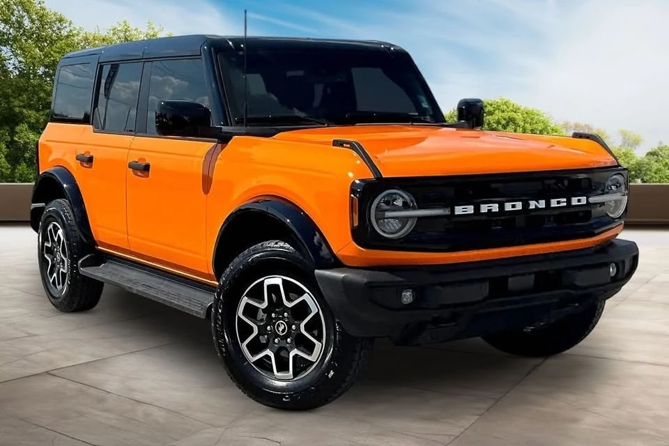 2026 Ford Bronco 6th Gen - Image 2 of 14