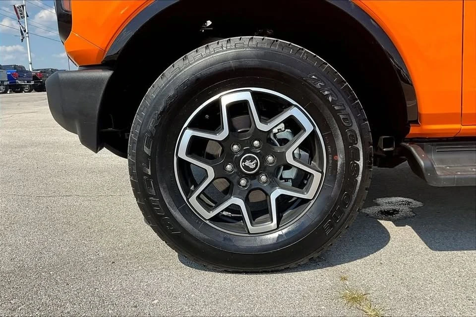 2026 Ford Bronco 6th Gen - Image 12 of 14