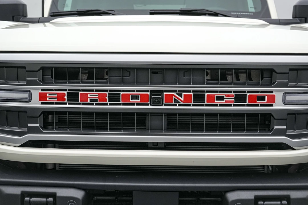 2026 Ford Bronco 6th Gen - Image 14 of 21