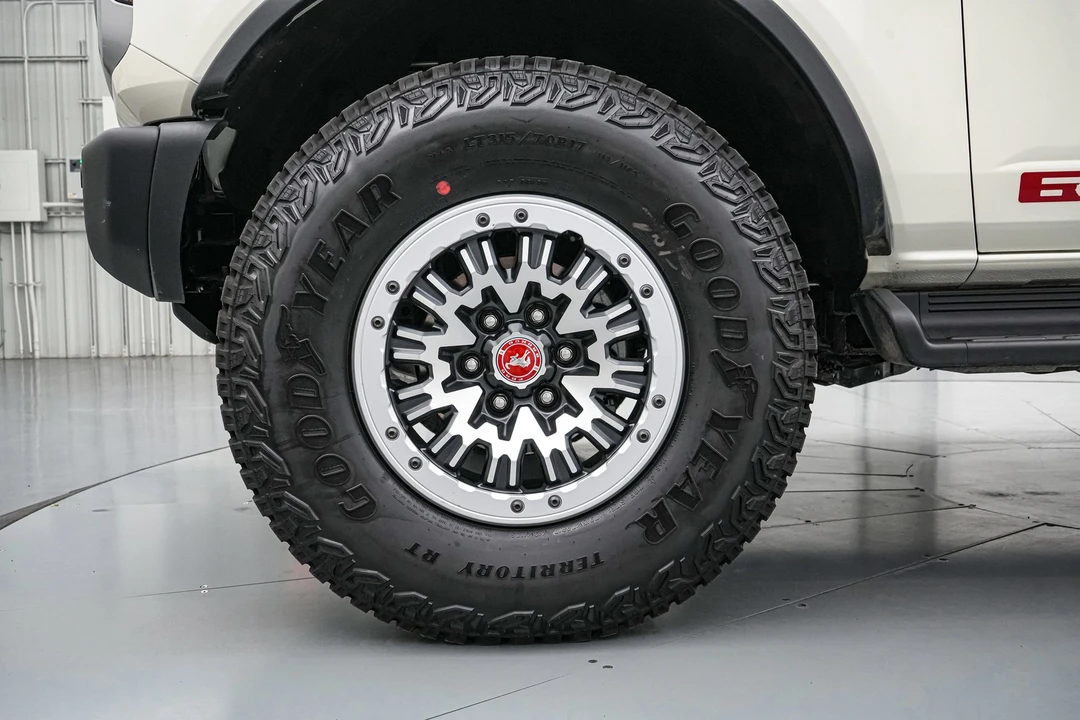 2026 Ford Bronco 6th Gen - Image 11 of 21